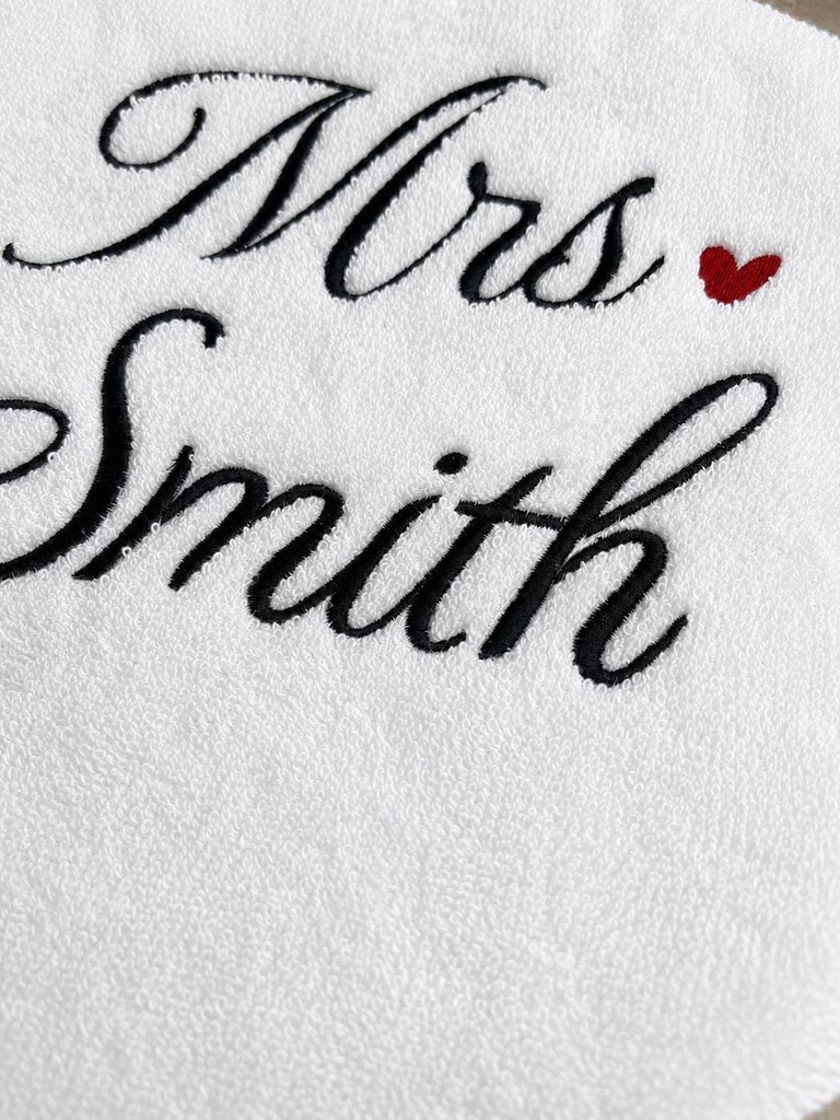 Personalized Mr & Mrs Bath Towel Set – Custom Embroidered Couple Towels Gift – Extra Image 4
